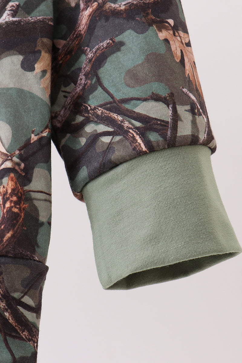 Camouflage dog hunting applique pullover